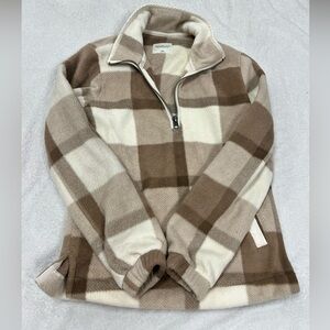 abercrombie fuzzy quarter zip size extra small